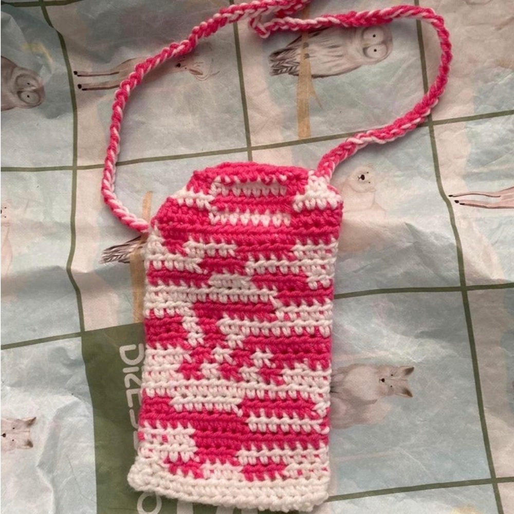 Cellphone pouch